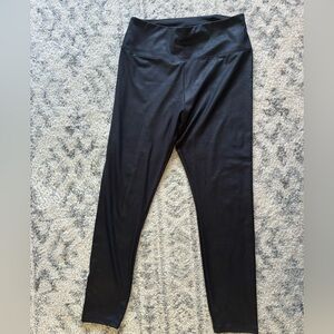 Simply Vera Faux Leather Leggings